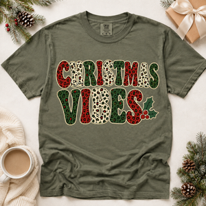 Leopard Christmas Vibes Tee - 5 Colors