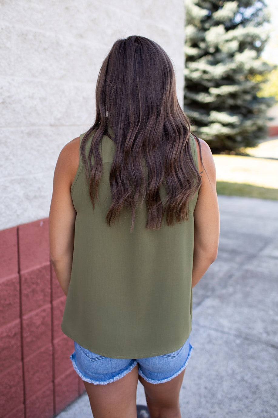Falling For Olive Tank (SM-XL)