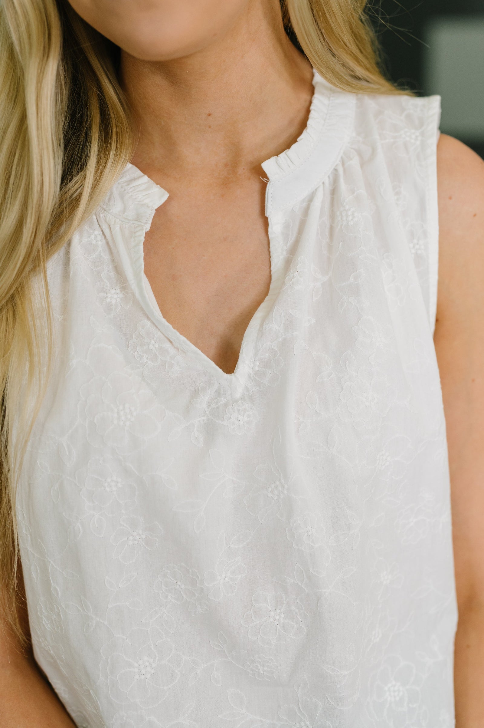 Camellia Split Neck Embroidered Tank in Off White (SM-3X)