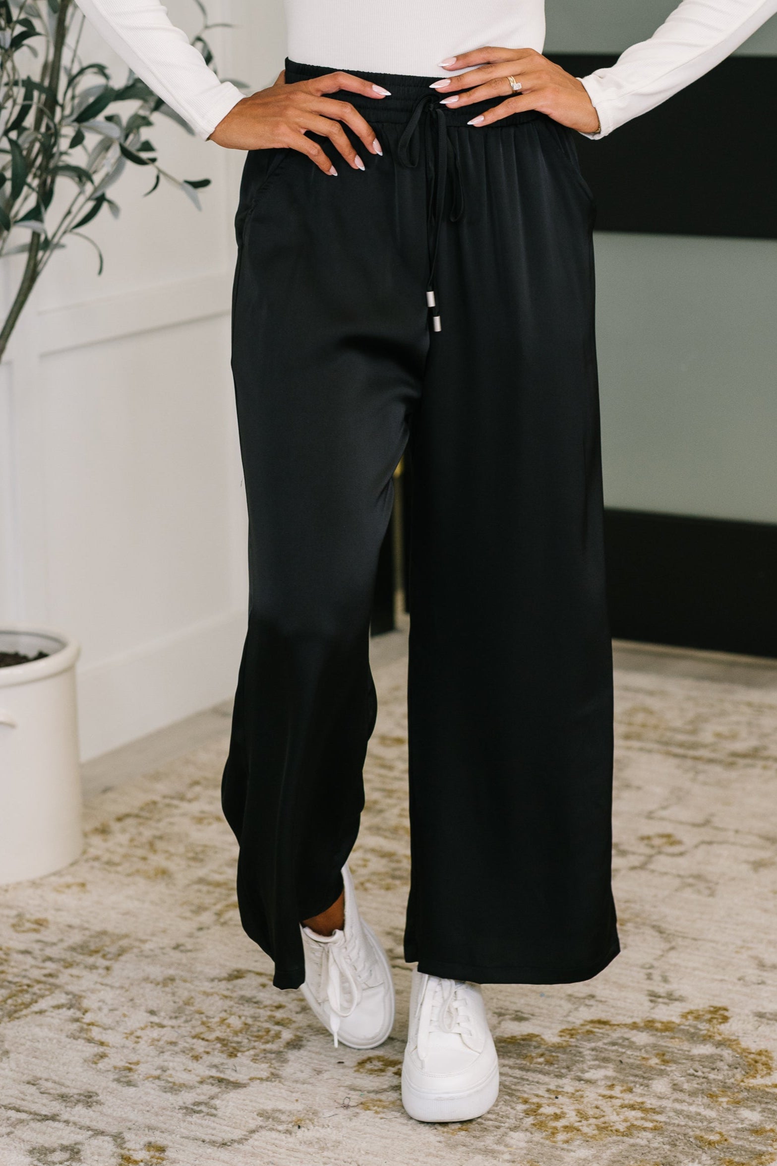 City Ease Wide Leg Bottoms in Black (SM-3X)