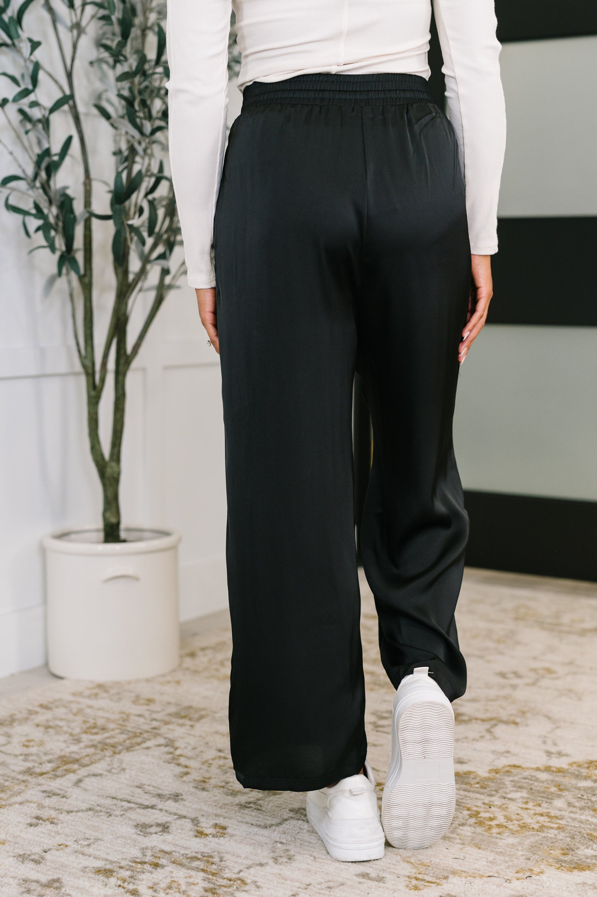 City Ease Wide Leg Bottoms in Black (SM-3X)