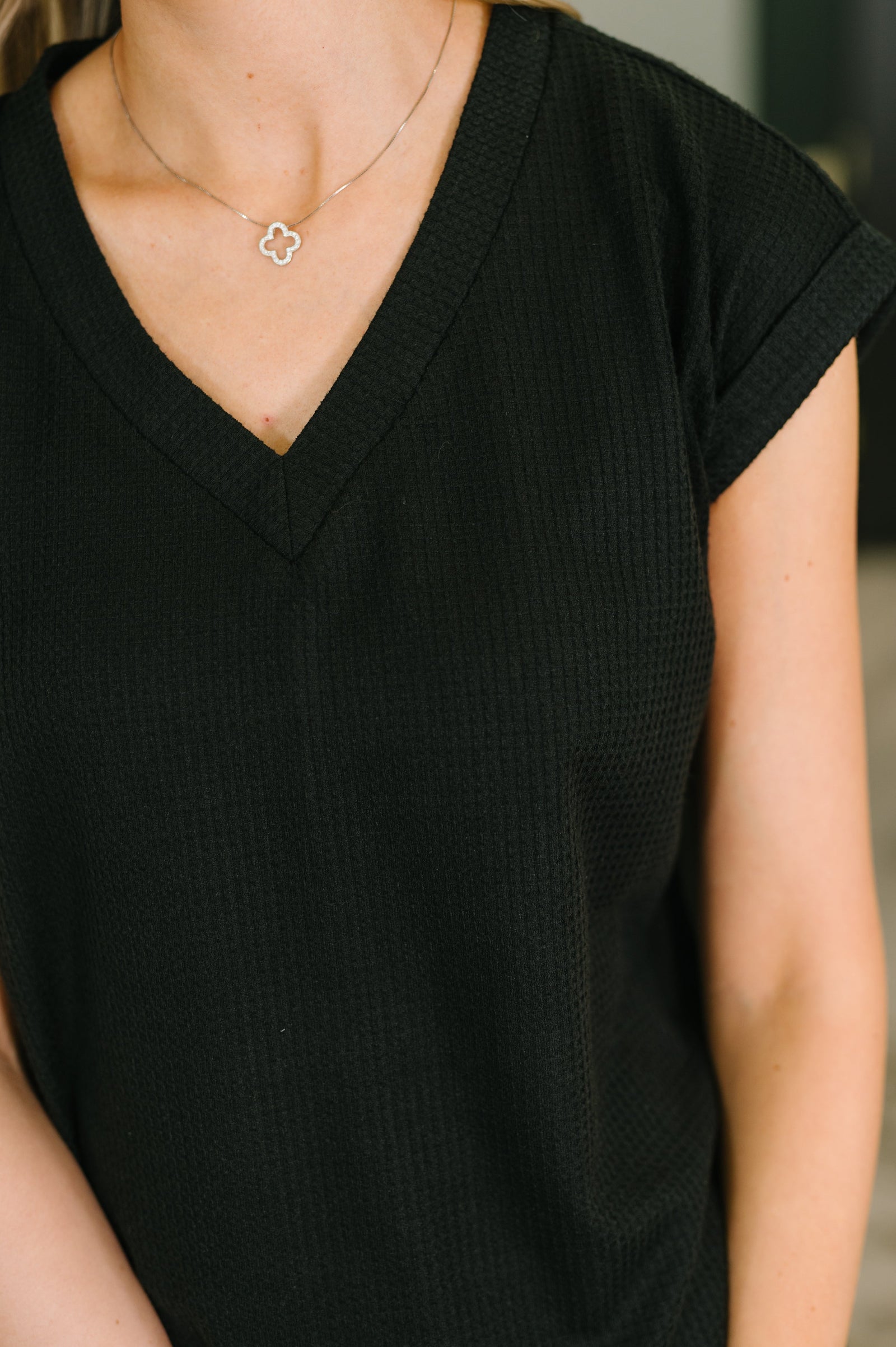 Classic Timeless V-Neck Tee in Black (SM-3X)