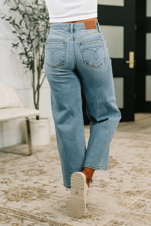 Judy Blue Claudia Mid Rise Wide Leg Ankle Jean (0-24)