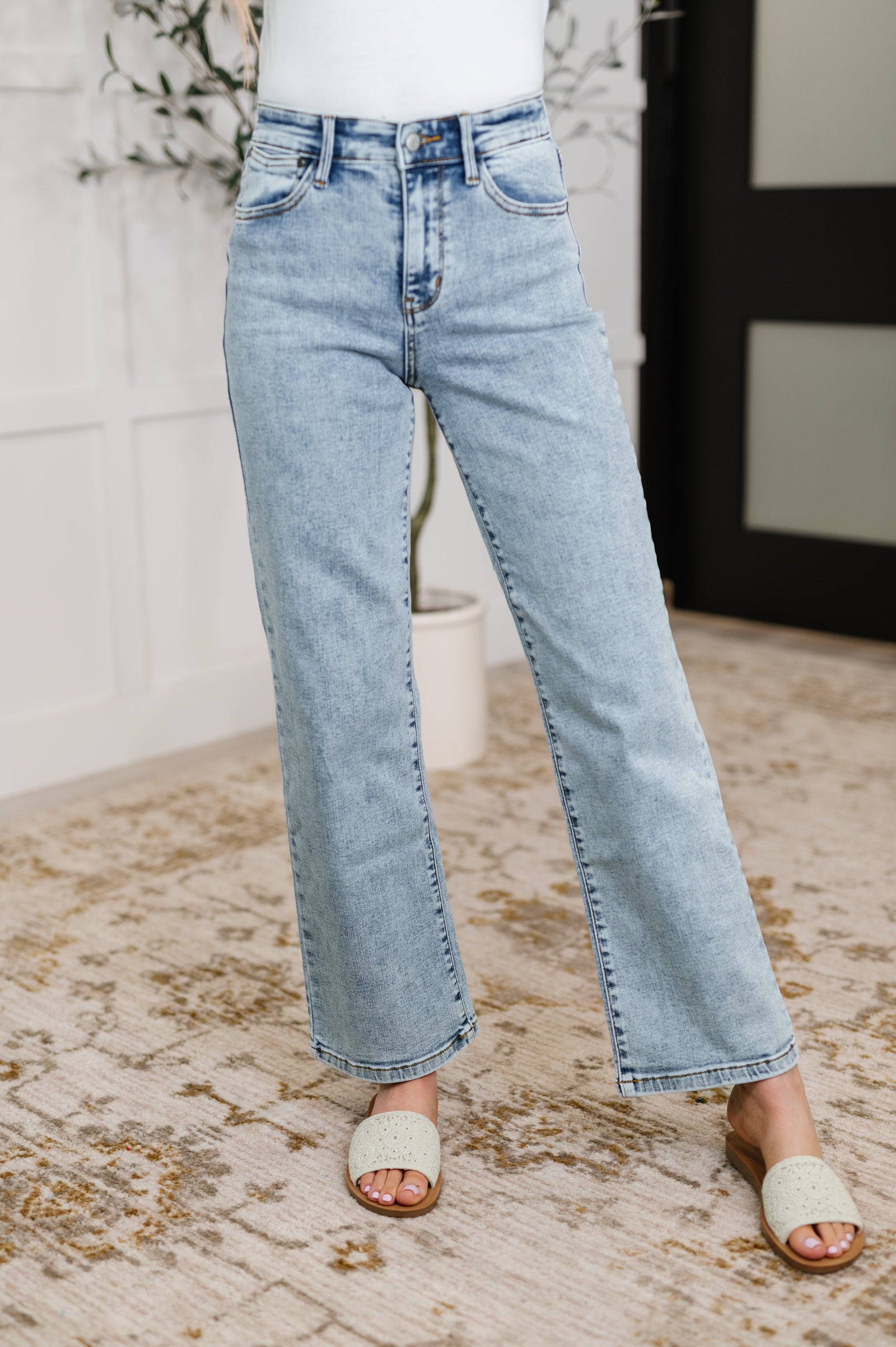 Judy Blue Debbie High Rise Stone Wash Straight Fit Jeans (0-24) - STB Boutique