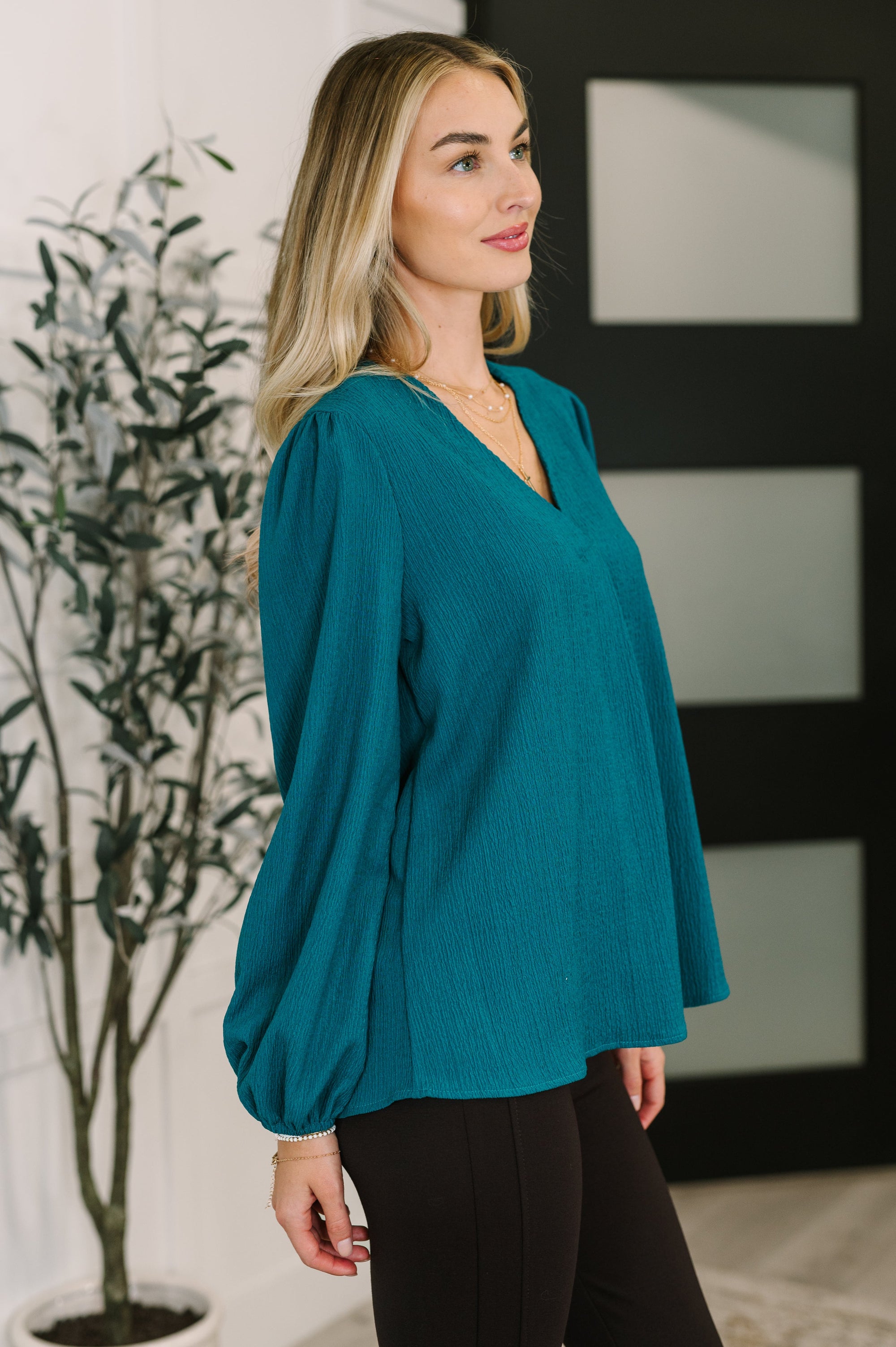 Desk to Dinner V-Neck Balloon Sleeve Blouse (SM-3X)