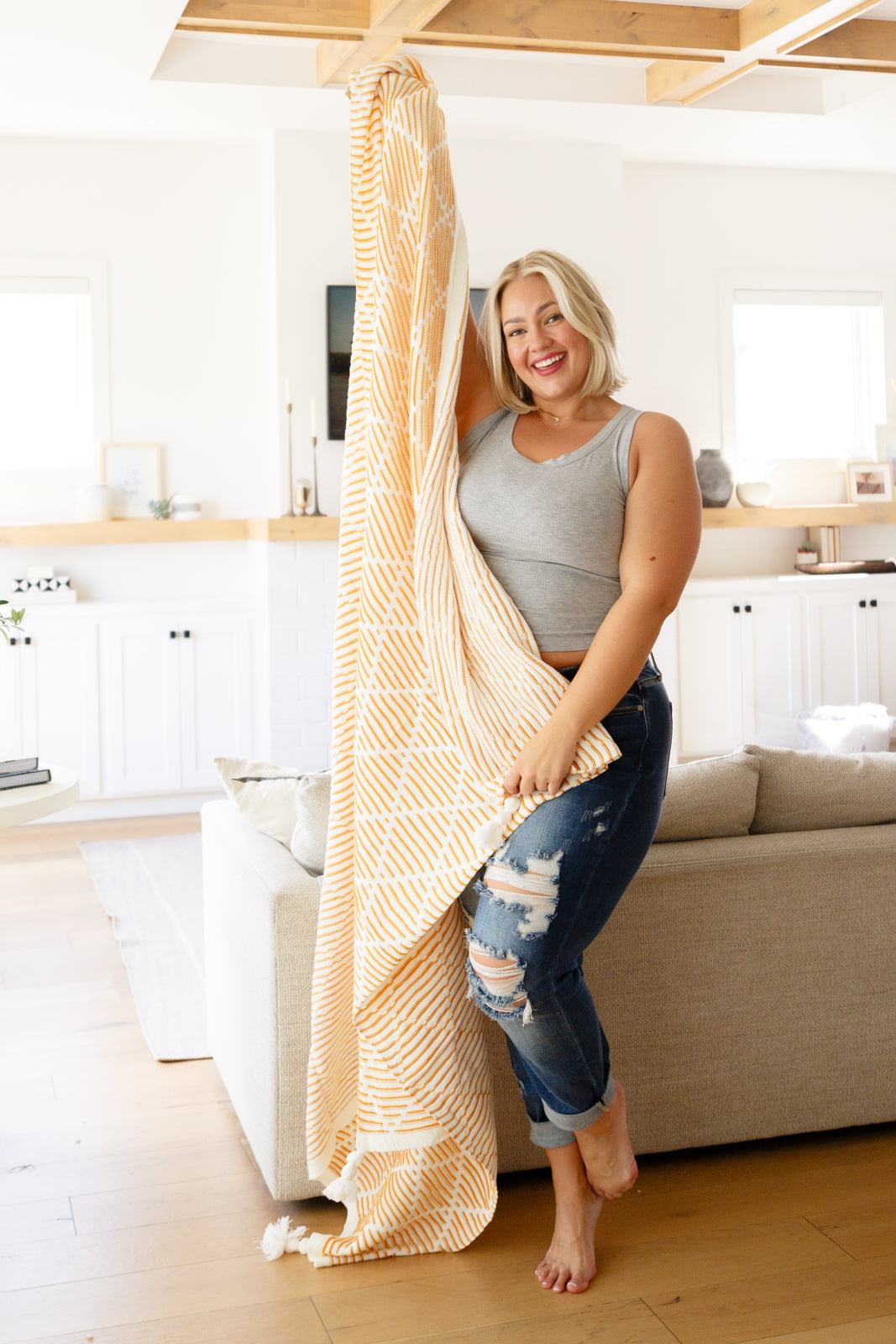 Everett Blanket Single Cuddle Size in Yellow - STB Boutique