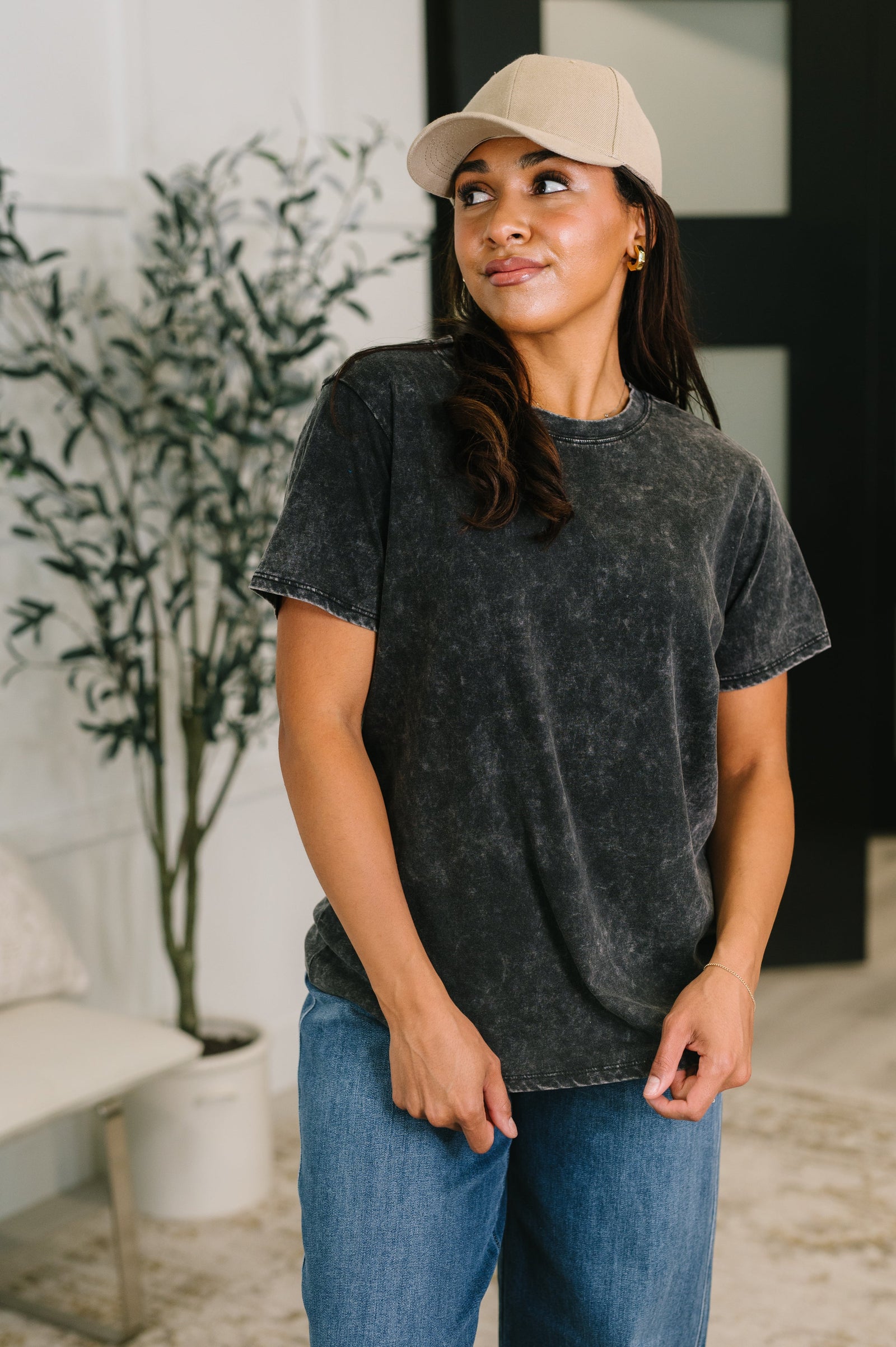 Had to Be There Mineral Wash Tee in Ash Black (SM-3X)