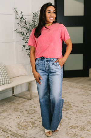 Had to Be There Mineral Wash Tee in Fuchsia (SM-3X)