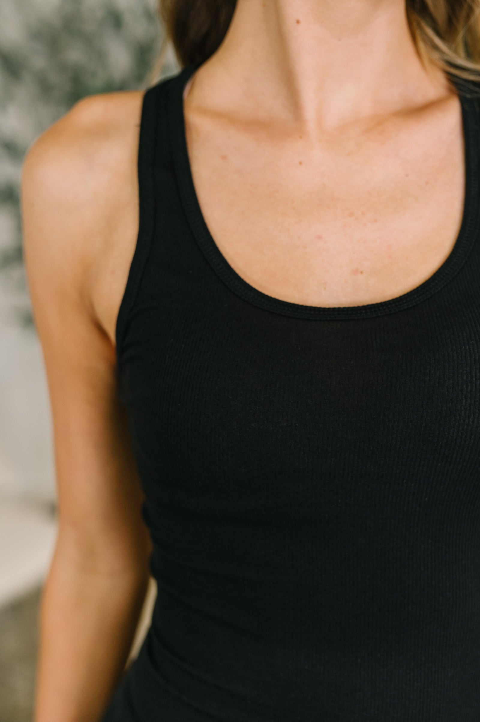 Keeping it Cool Scoop Neck Tank in Black (SM-3X(