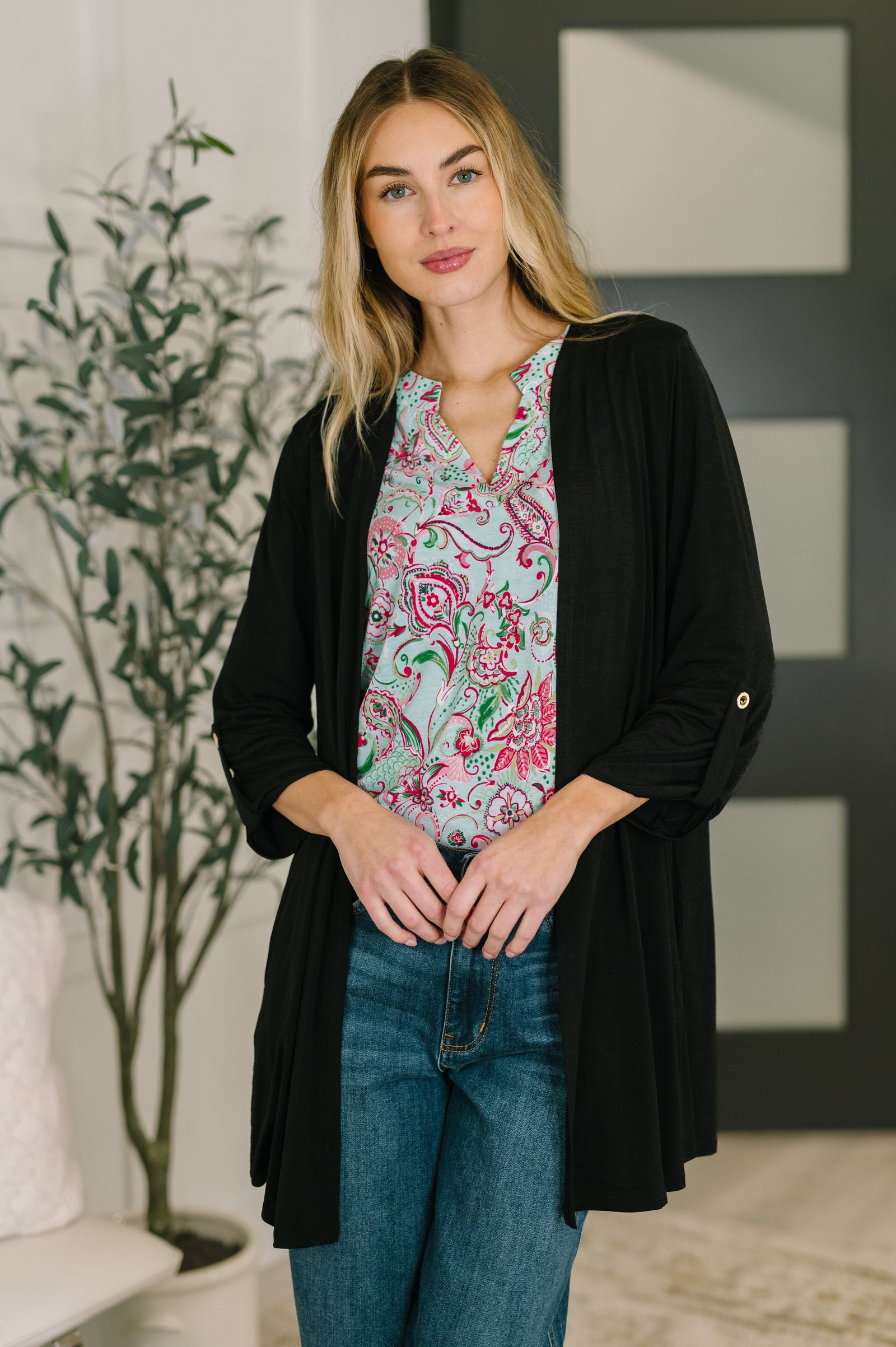 Lizzy Cardigan in Black (SM-XL)