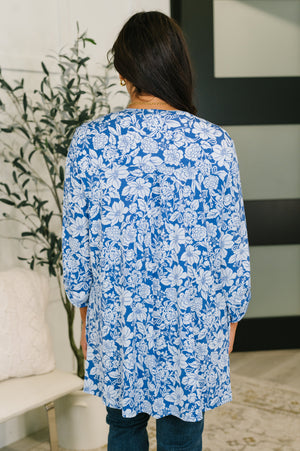 Lizzy Cardigan in Blue and White Floral (SM-3X)