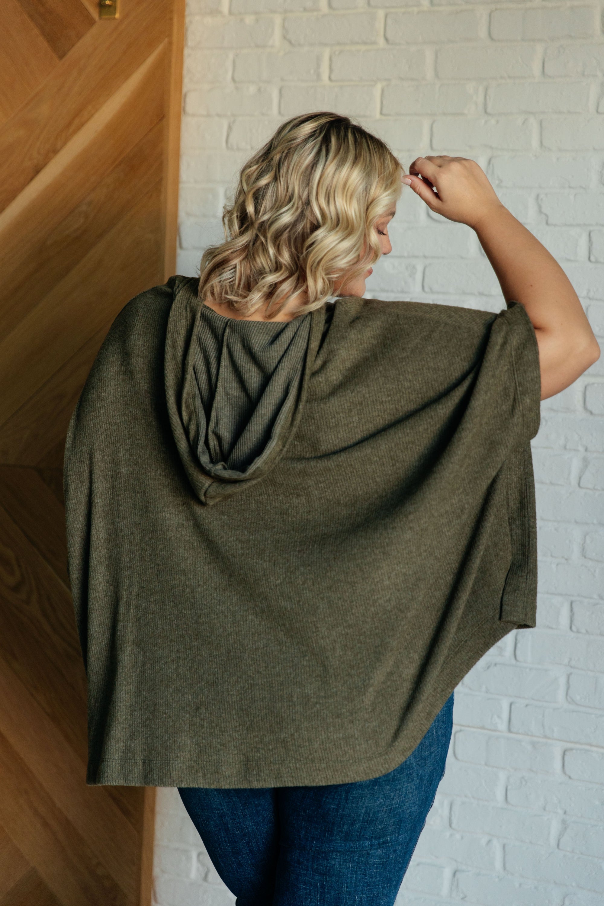 Perfectly Poised Hooded Poncho in Olive (SM-3X)