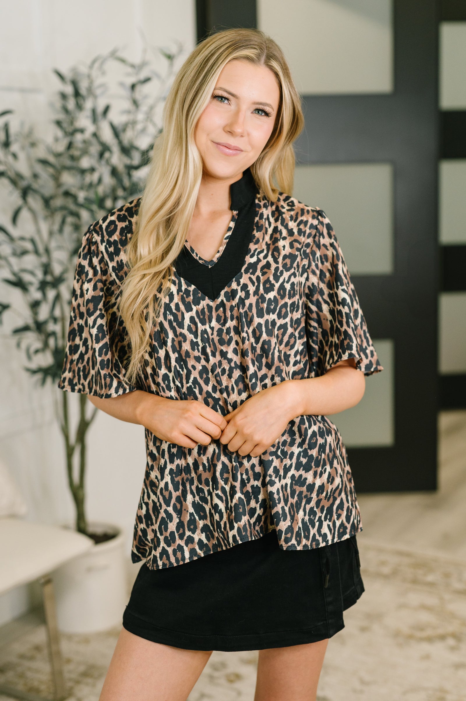 Sassy Season Split Neck Leopard Print Blouse (SM-3X)