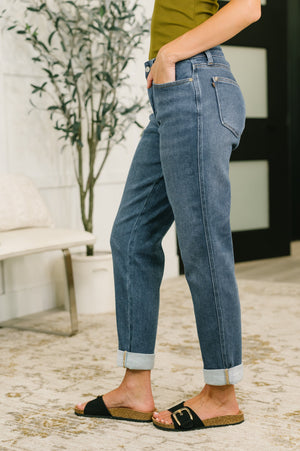 Judy Blue Shane Mid Rise Billie Boyfriend Jean in Dark Cozy Indigo (0-24)