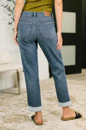 Judy Blue Shane Mid Rise Billie Boyfriend Jean in Dark Cozy Indigo (0-24)