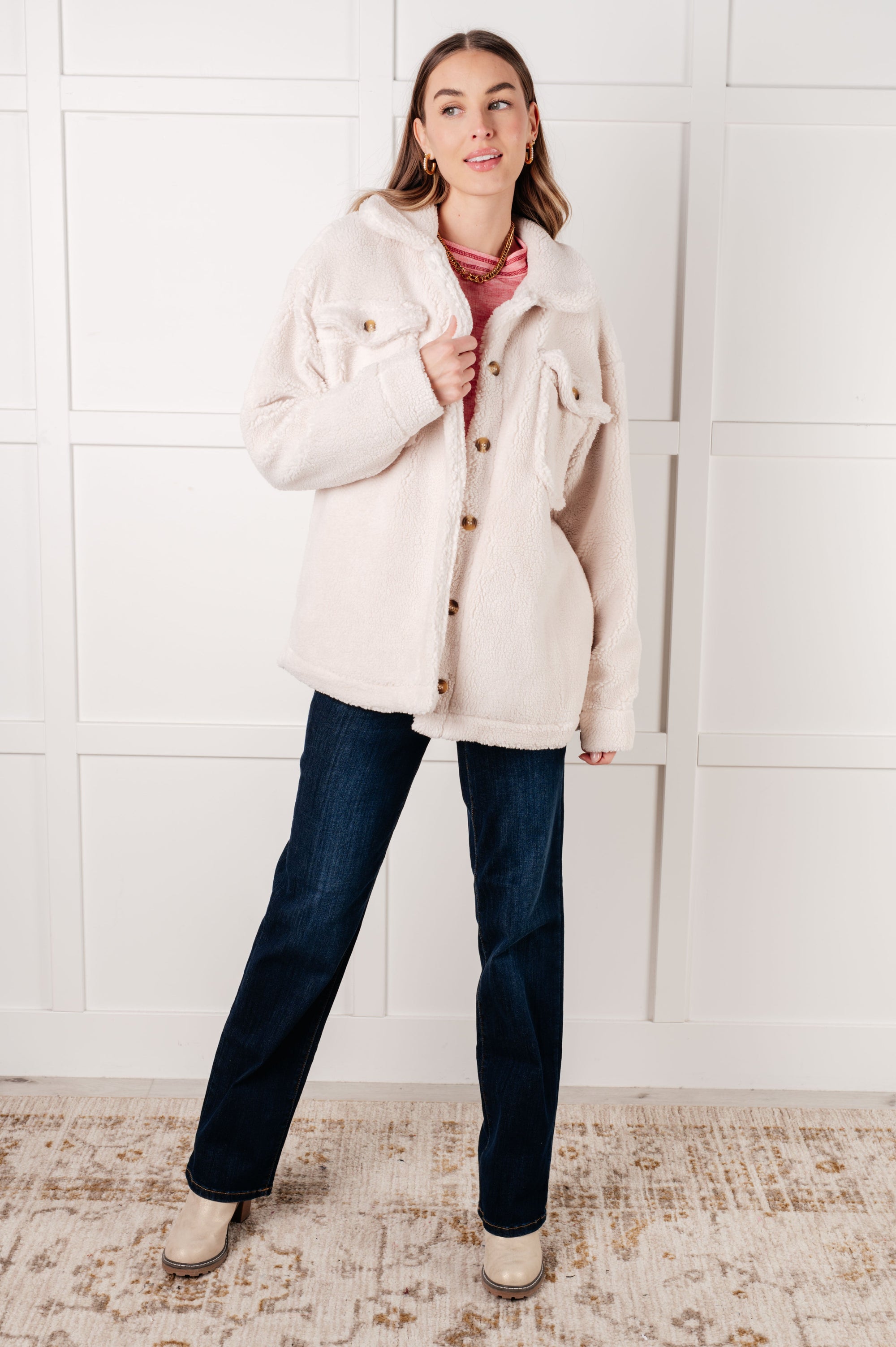 Shrouded in Sherpa Coat in White (SM-3X)
