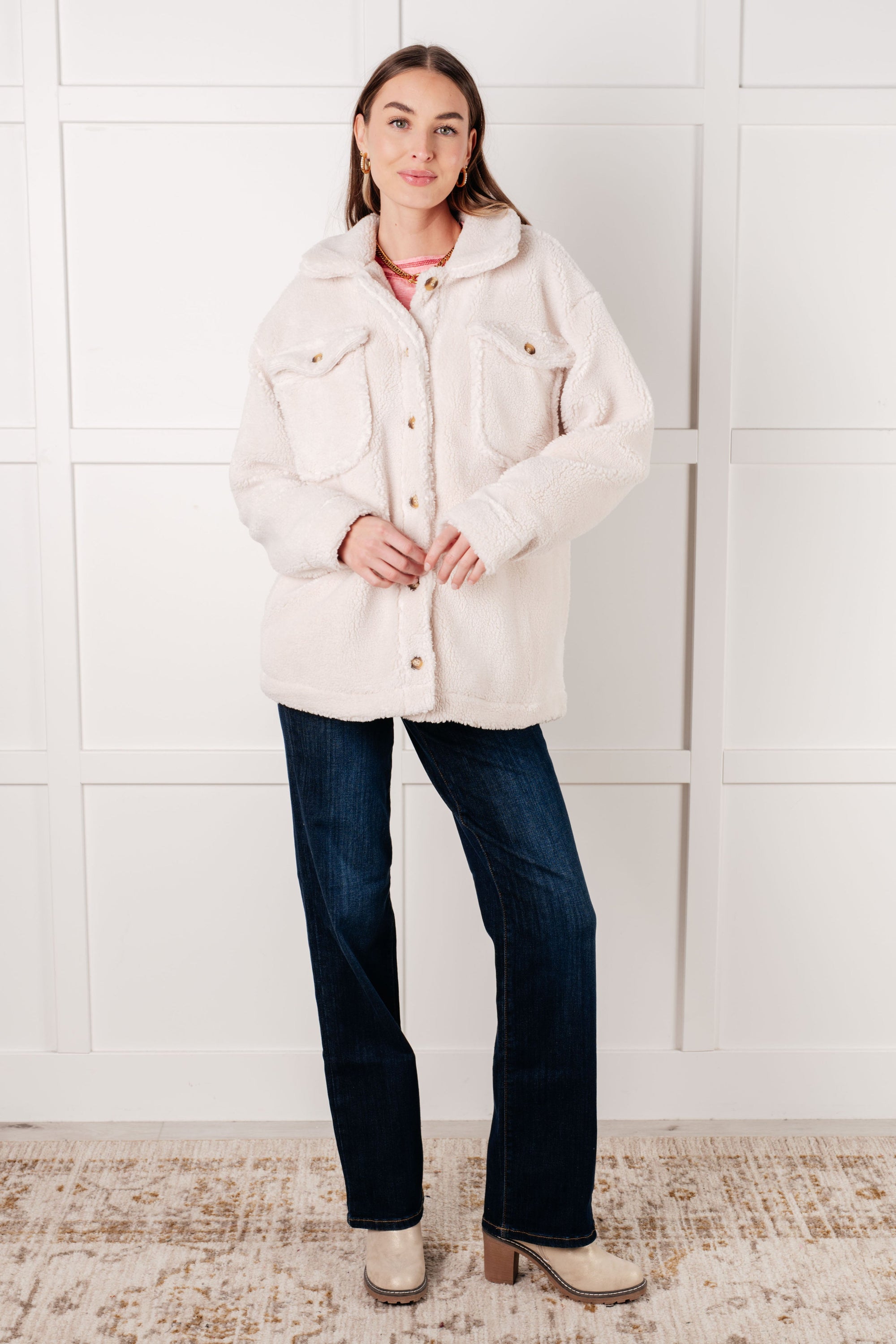 Shrouded in Sherpa Coat in White (SM-3X)