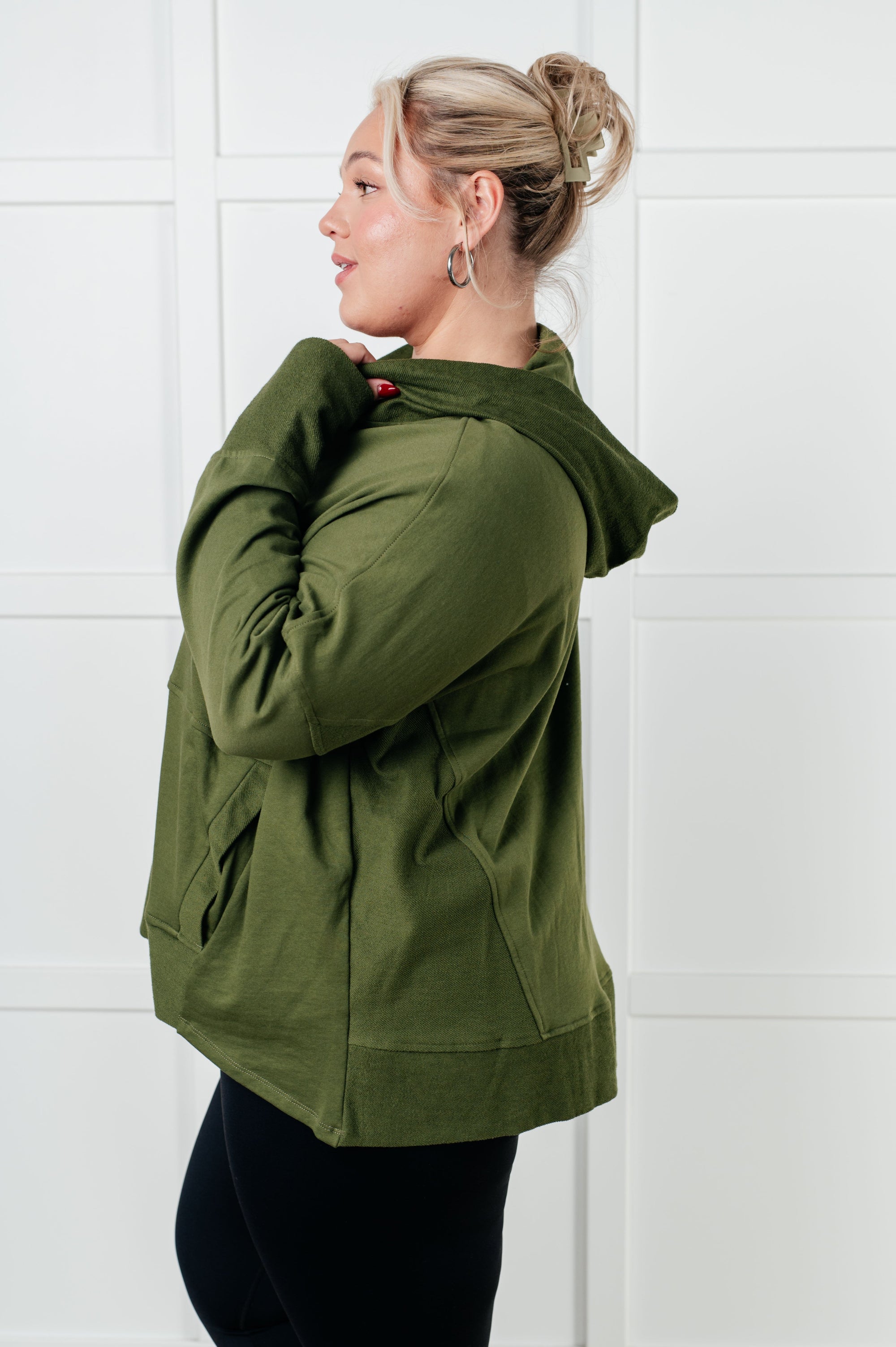 Simple Snug Snap Hooded Pullover (SM-3X) - STB Boutique
