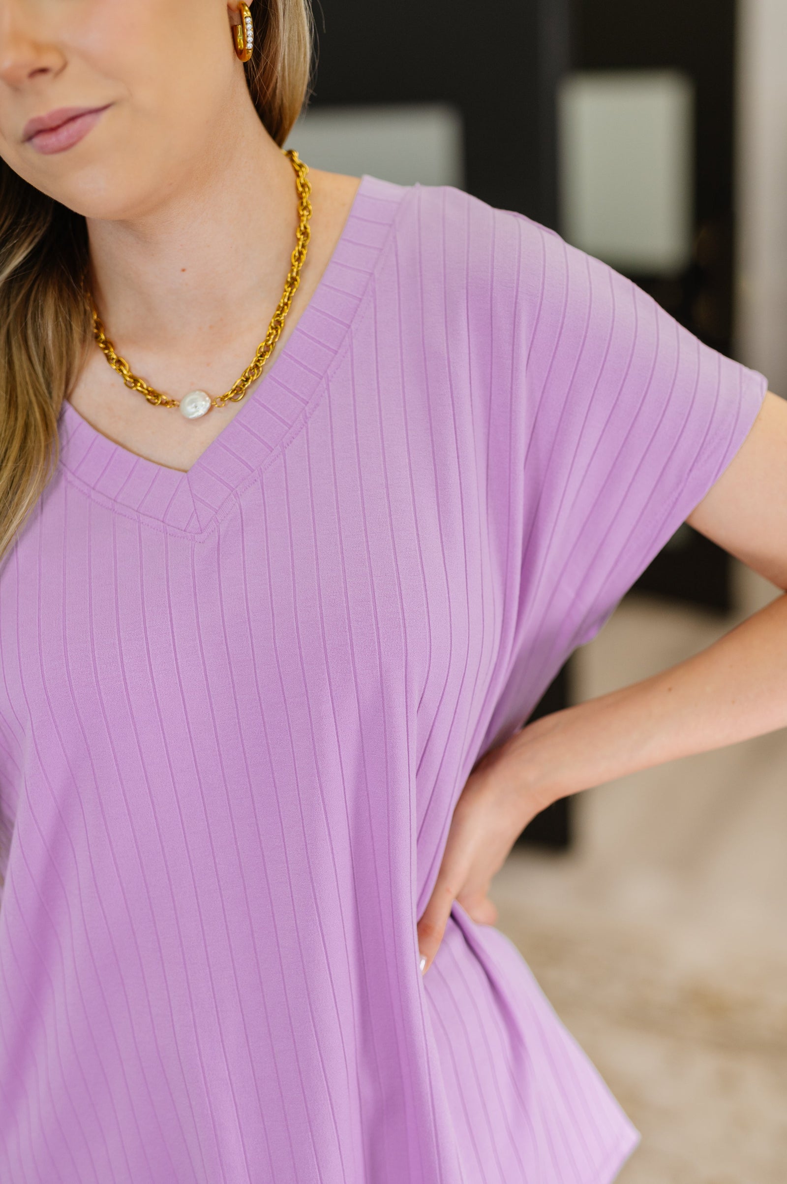 Top Shelf Basic V-Neck Ribbed Tee in Lavender (SM-3X) - STB Boutique
