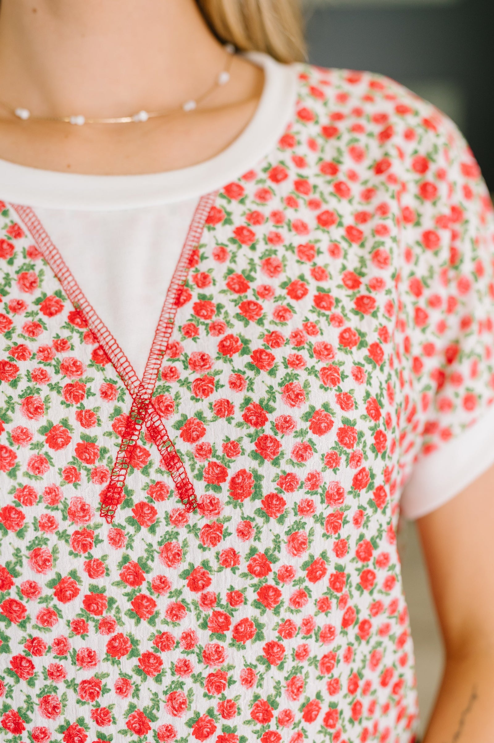 Vivid Memories Relaxed Top in Tomato Red (SM-XL)