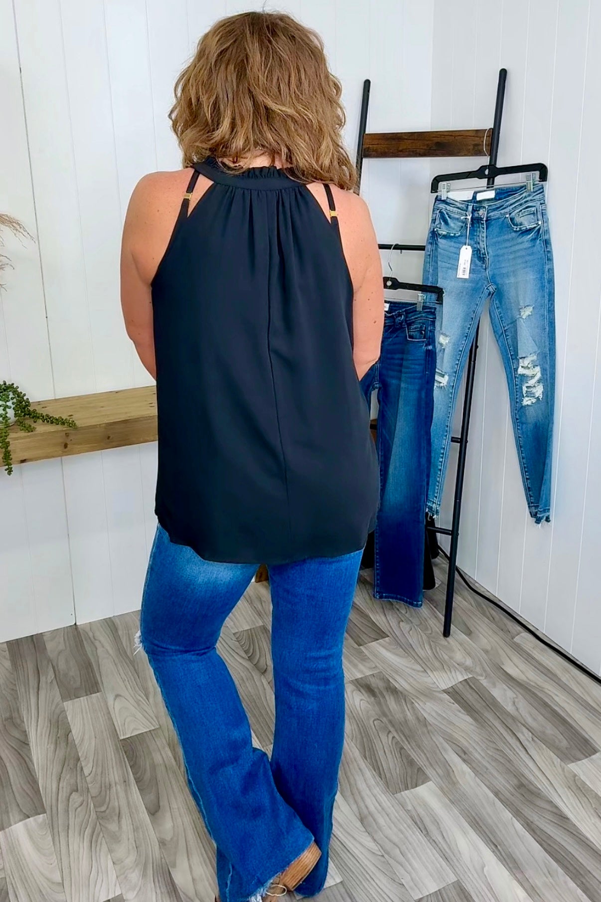 Black Ruffle Vneck Halter Tank (SM-XL)