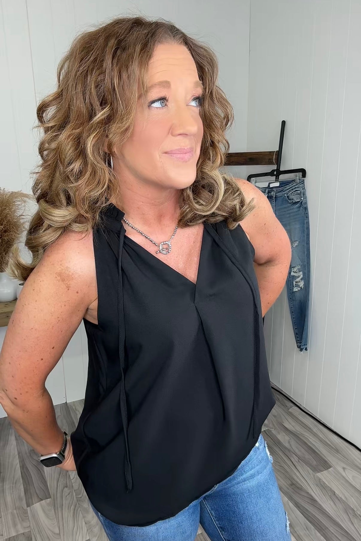 Black Ruffle Vneck Halter Tank (SM-XL)