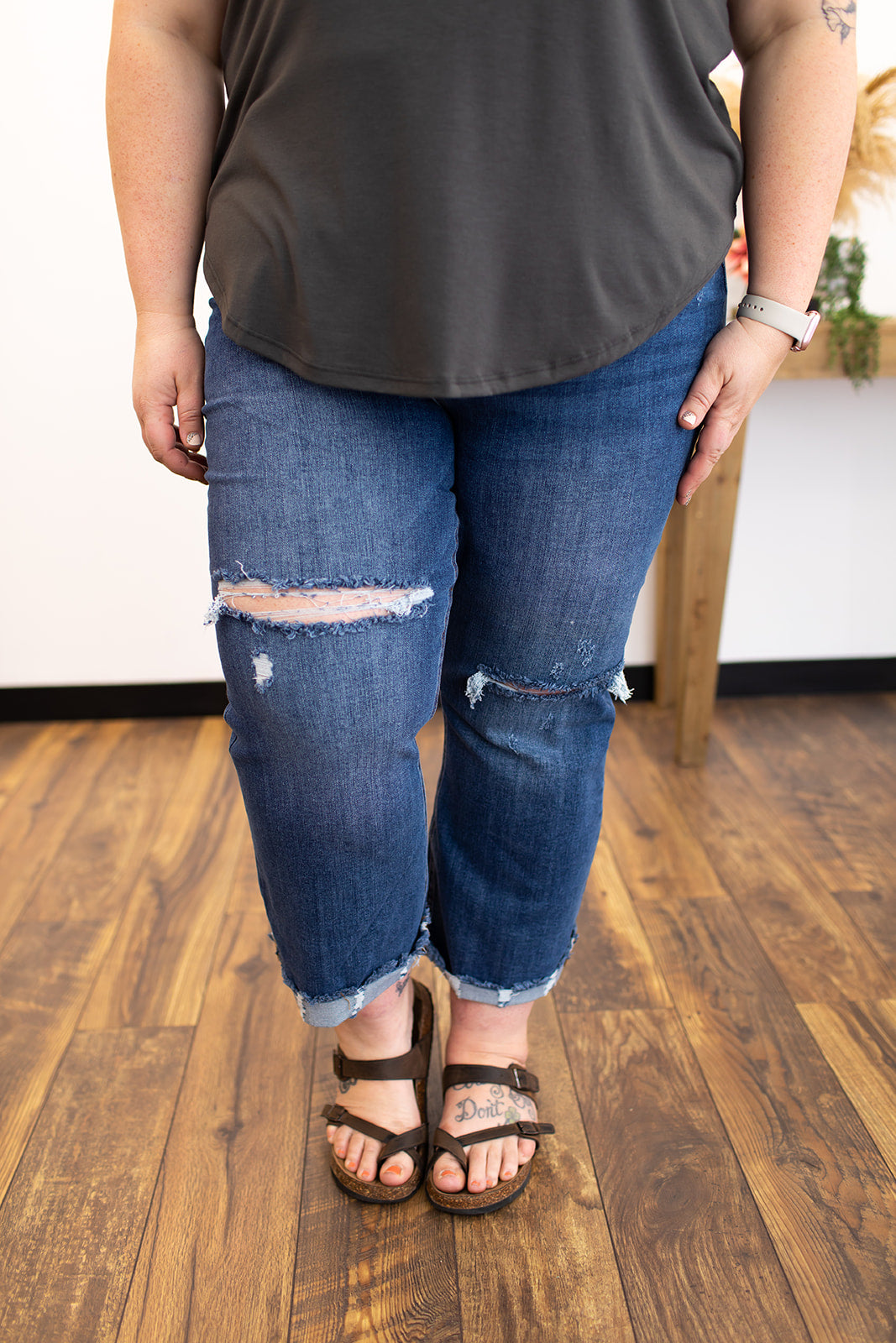 Risen Distressed Cuffed Ankle Jeans (1-22)
