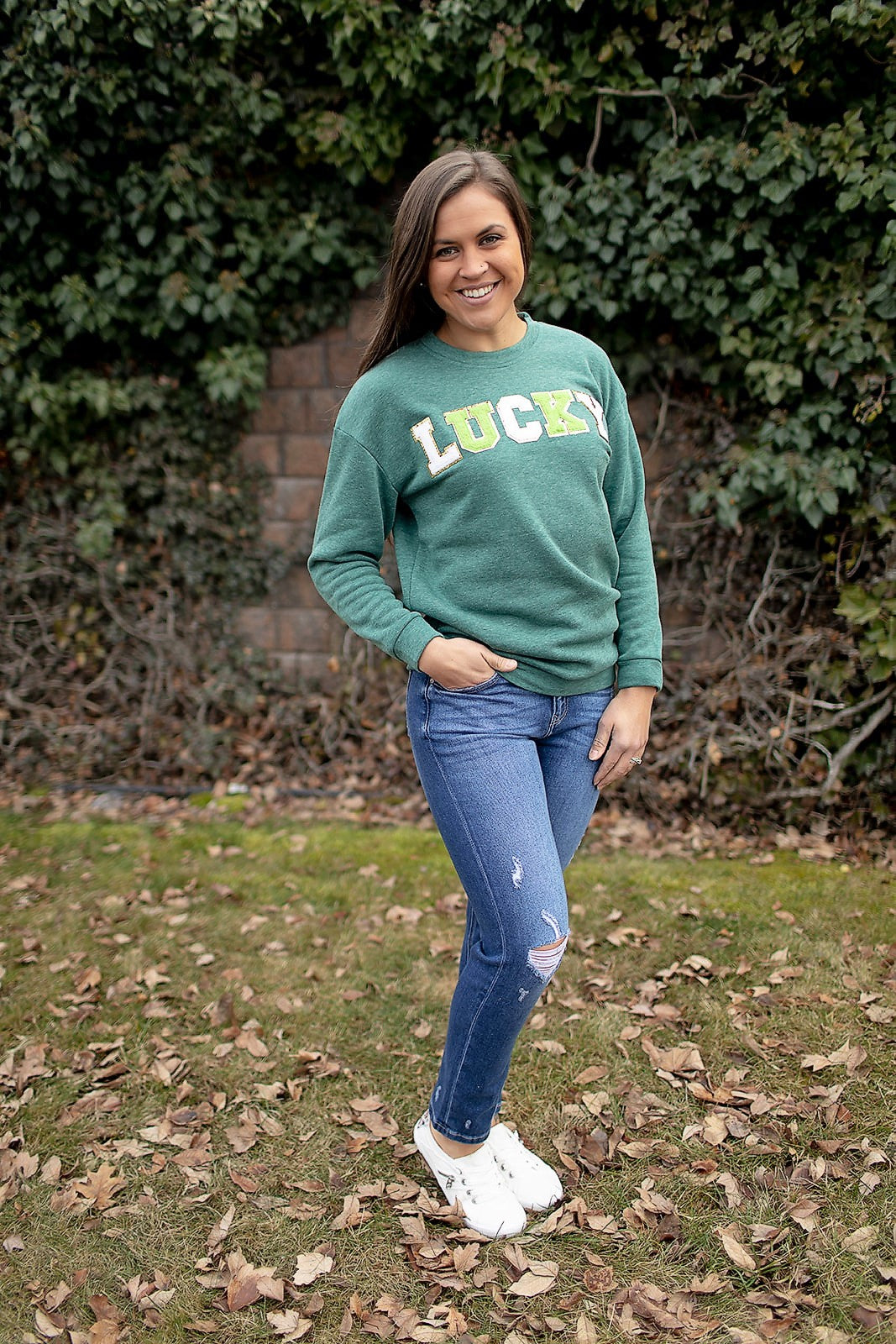 Lucky Chenille Patch Crewneck Sweatshirt (SM-2X)
